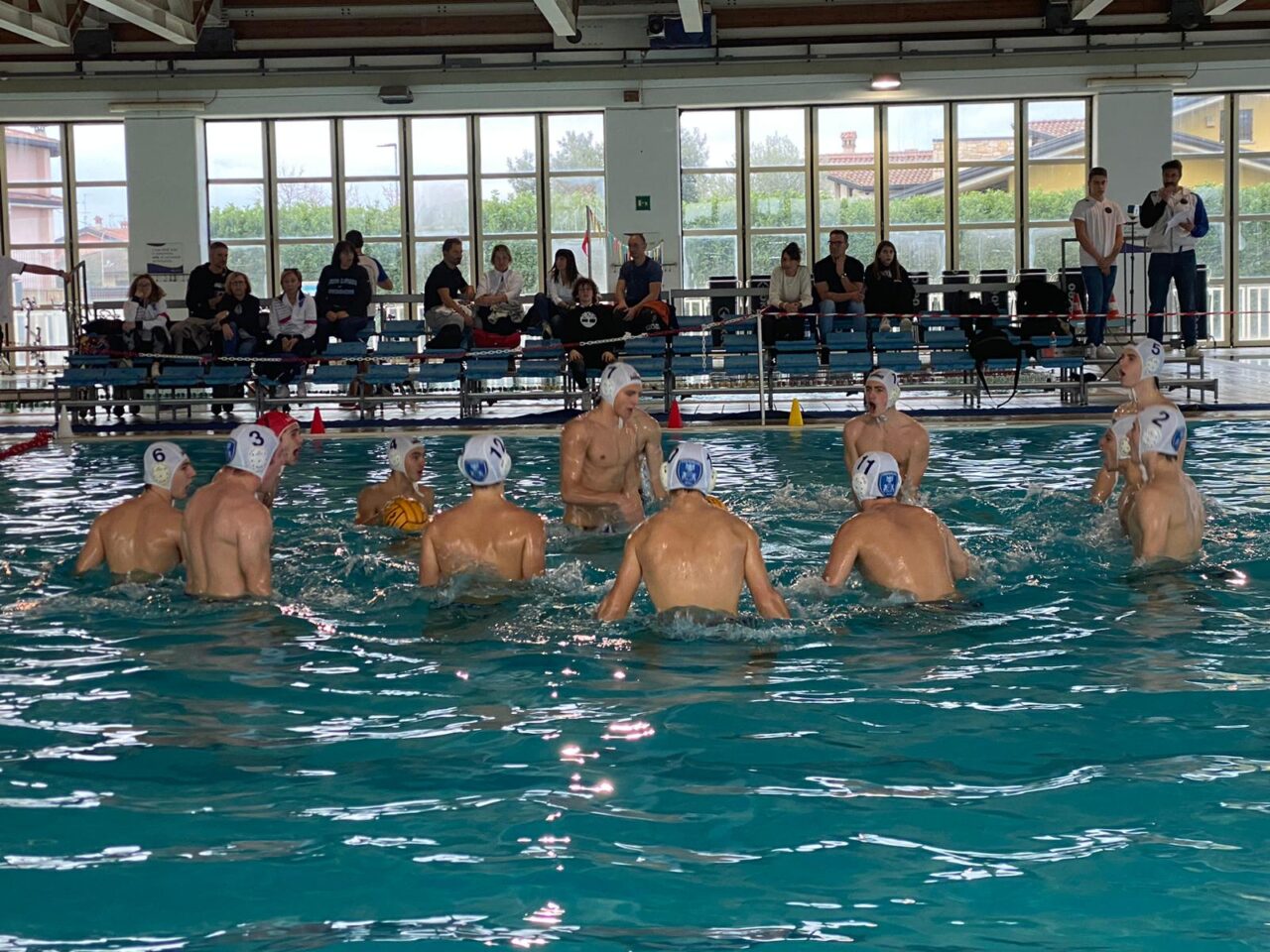 Pallanuoto Treviglio, su col morale!